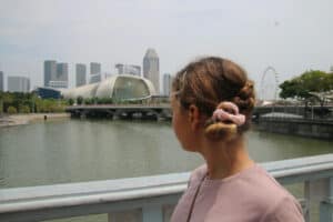 Jade who lives in a digital nomad family, in Singapore